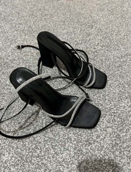 Токчета Shein нови без никакви забележки