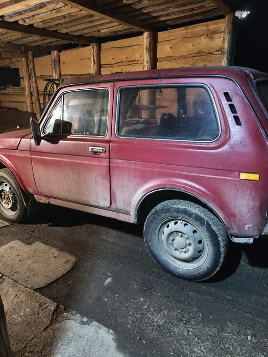 Продам ниву 2121