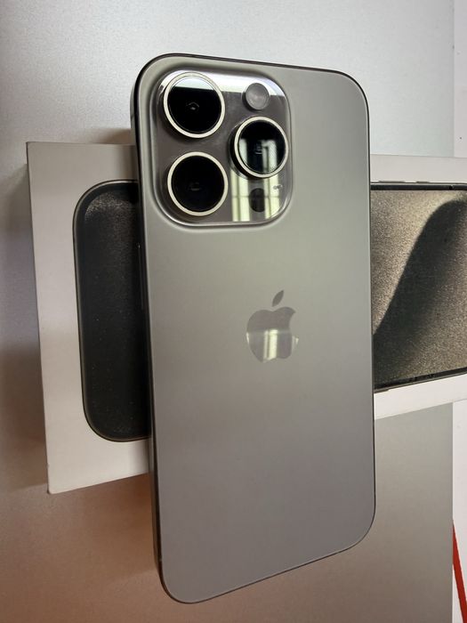 iPhone 15 Pro Natural Отличен с Кутия !