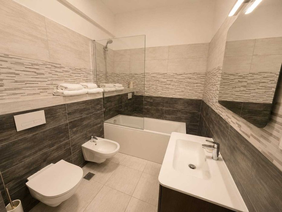 Inchiriere apartament cu 2 camere, zona Iulius Mall
