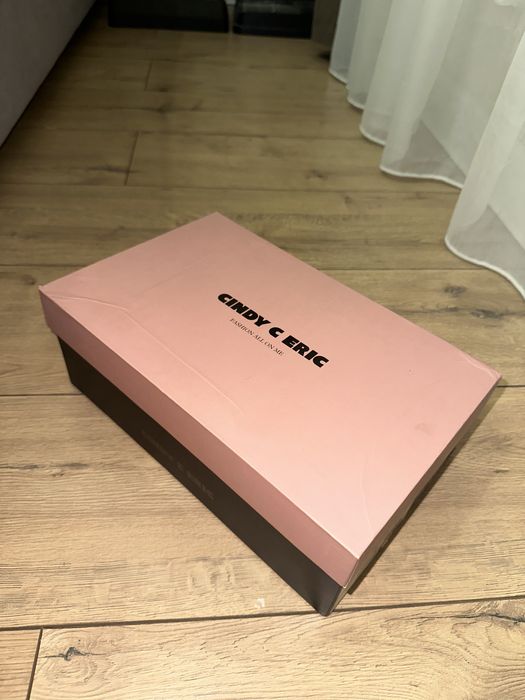 лоферы совсем новые