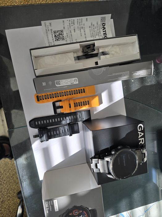 Часовник Garmin Fenix 8