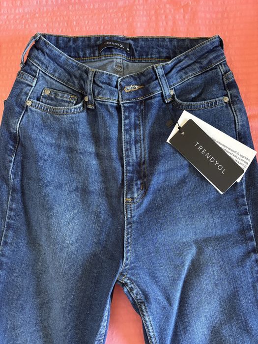 Blugi  evazati Trendyol