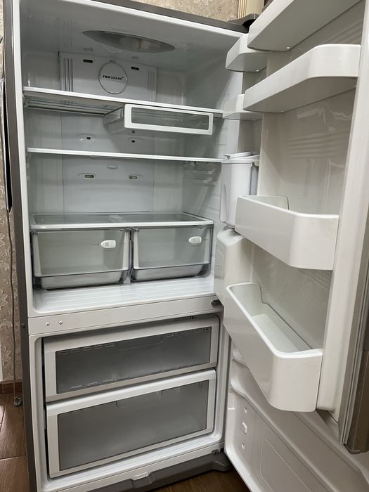 Продам холодильник Samsung
