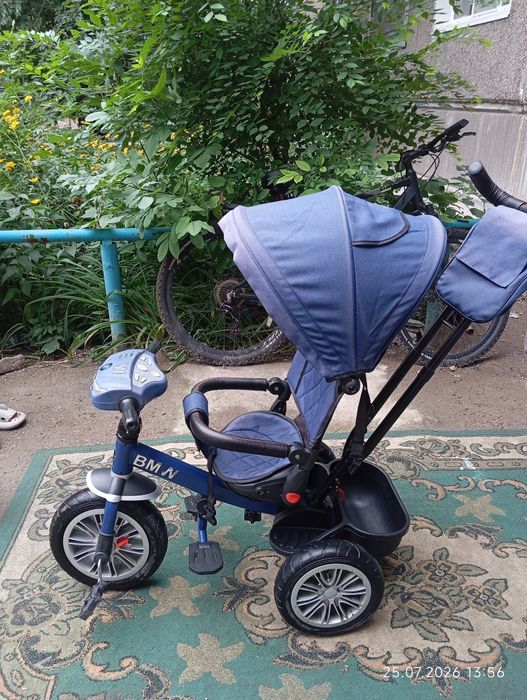 Продам велосипед с родительской ручкой