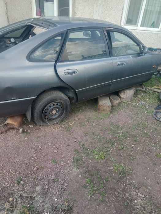 Продам машину Мазда Кронос