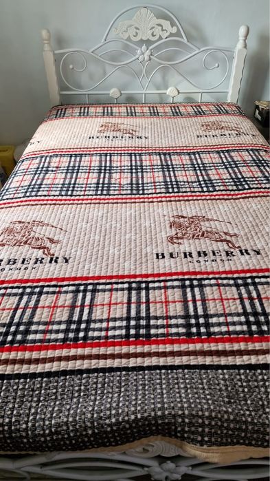 Кровать двухспальная