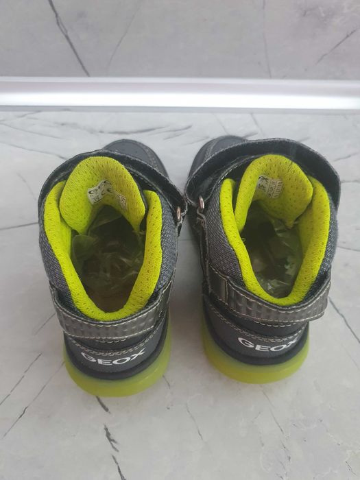 Детски кецове за момче Geox
