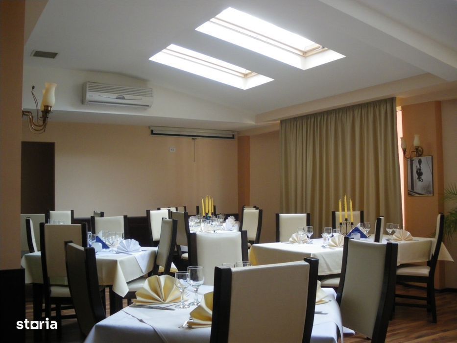 Titan, hotel de vanzare cu 22 camere