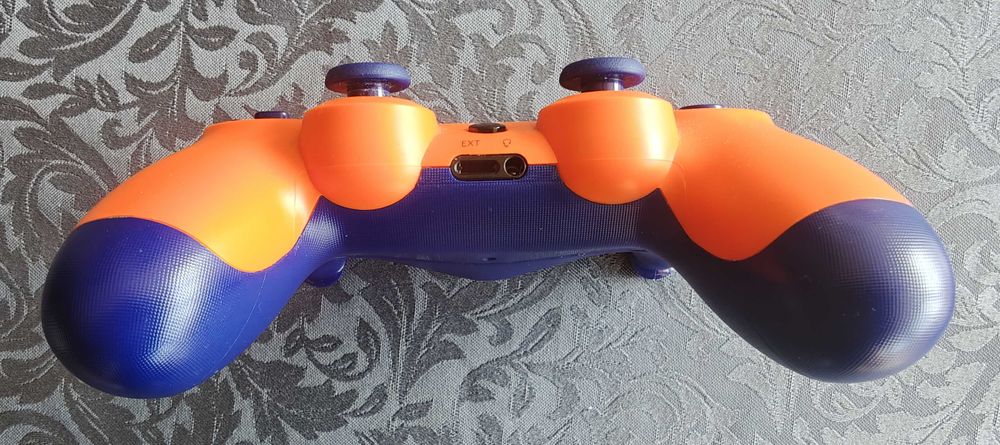 Джойстик контролер за PS4/PC жълт цвят