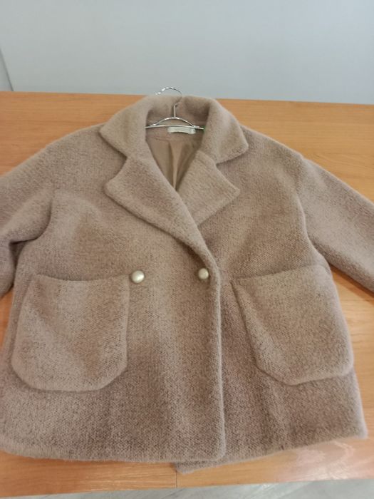 Продам верхнюю одежду.