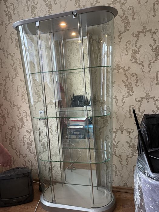 стеклянная витрина