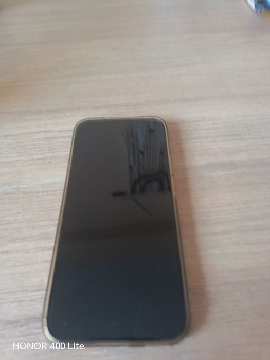 Vând Honor 200 sau schimb cu ceva asemănător. Funcționează 10 /10