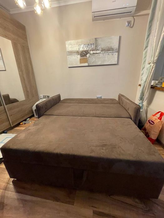 Разтегателен диван