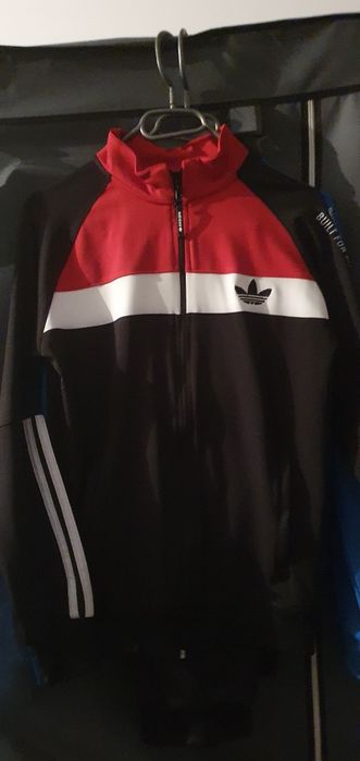 Trening Adidas bărbați mărimea S NOU