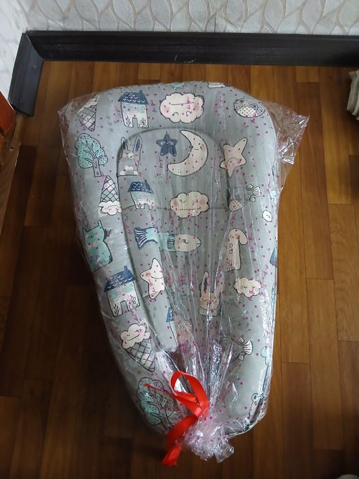 Продам новый кокон 5 000 сидушка 2000
