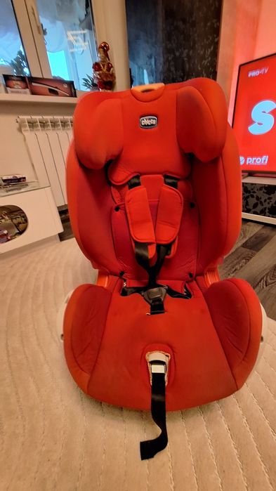 Scaun masina  Chicco cu Isofix