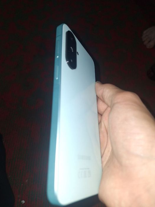 Samsung galaxy A26 6/128 bor yangi 2 oy buldi kim kar dak full