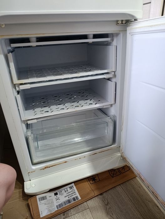 Продам холодильник Бирюса