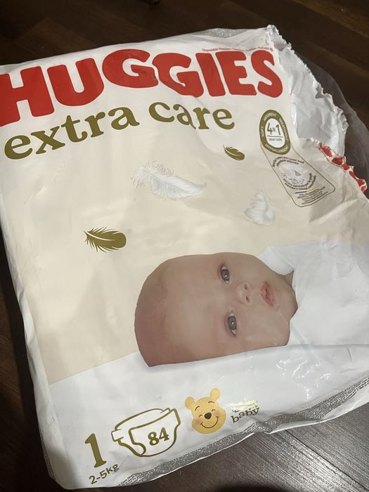 Pampers huggies
