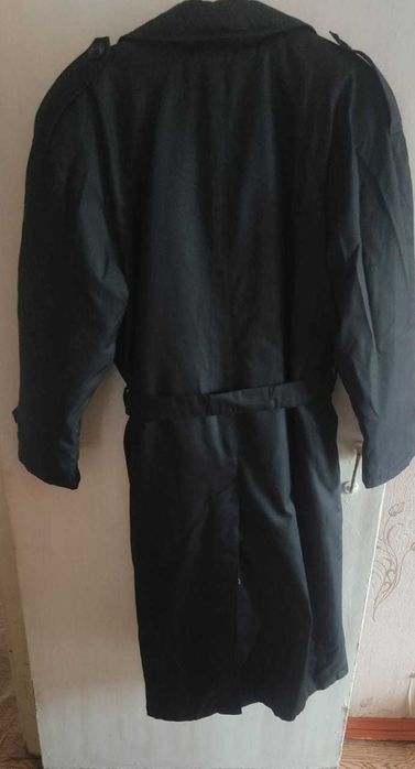 Продаётся утепленный плащ мужской