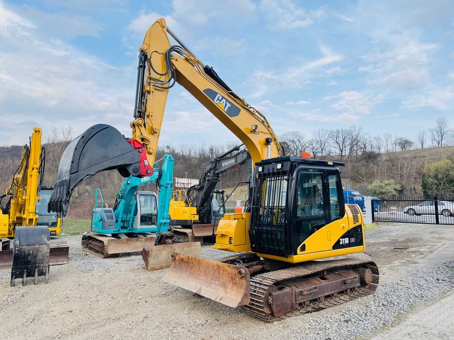 Excavator senile cu lama CAT 311 DLRR, an 2009, 15 tone, 1 cupa, TOP !