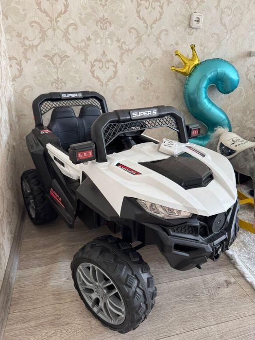 Машина на пульте