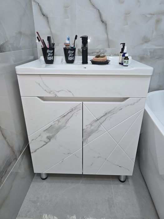 Тумба с раковиной для ванной