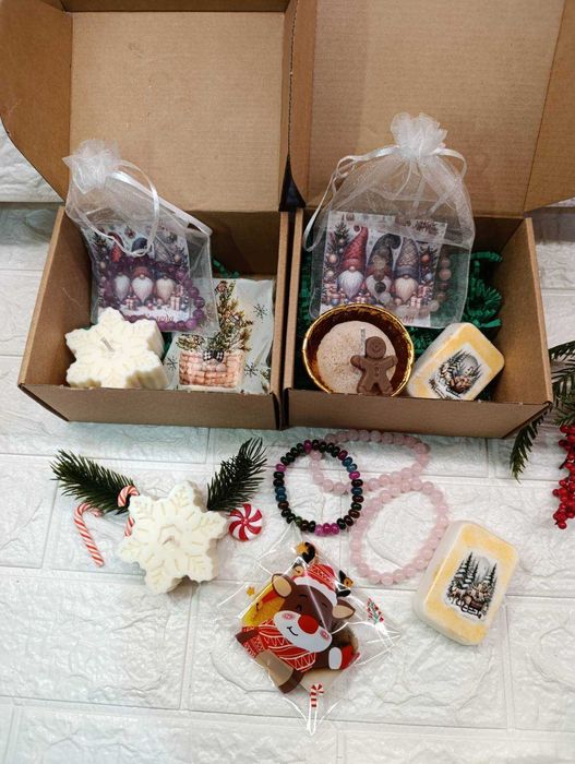 Коледни подаръци