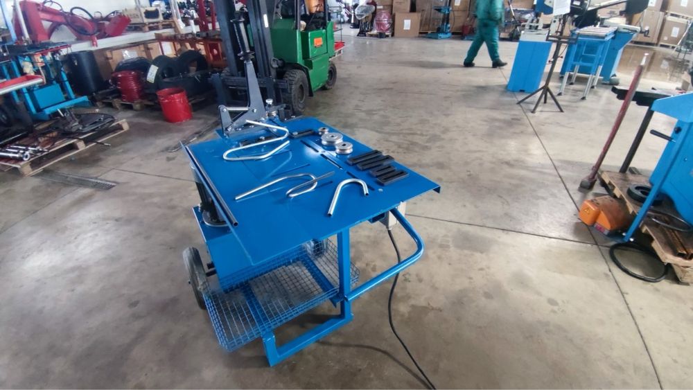 Машина за огъване на тръби до ф8