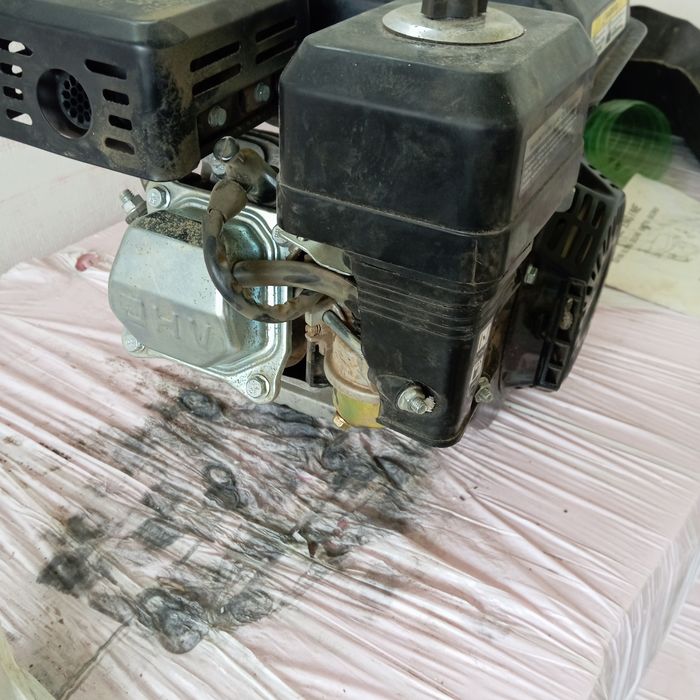 Vând motor de făcut proiecte