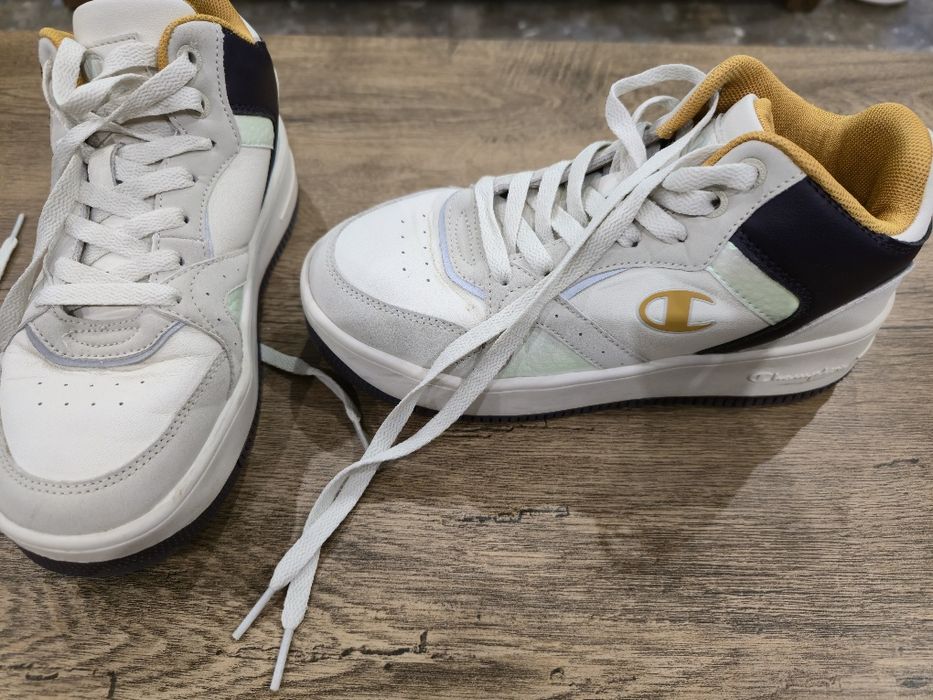 Високи    кецове