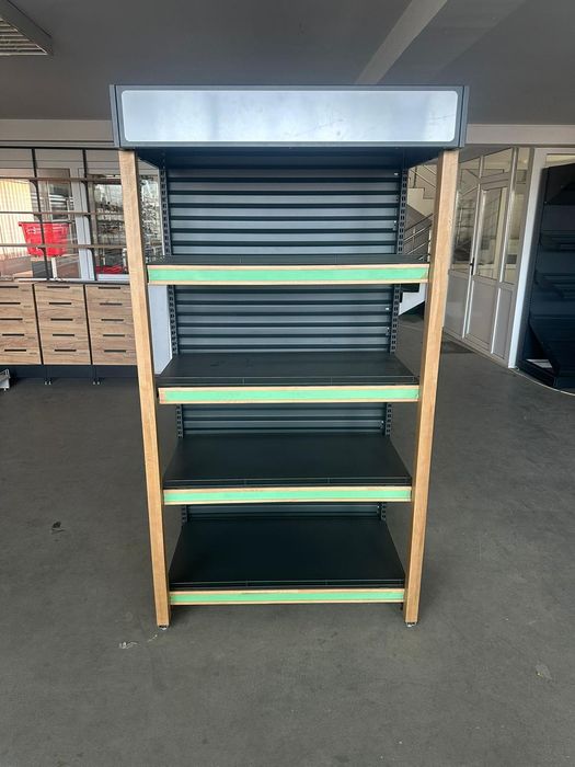 Rafturile băuturi alcoolice