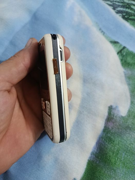 Nokia 7360 la fleur