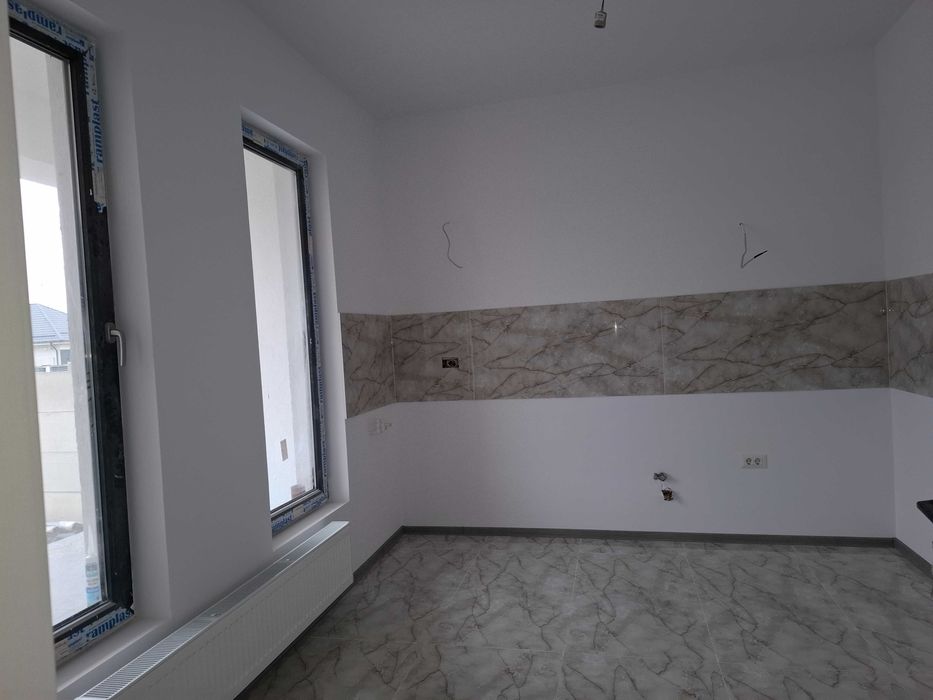Pantelimon Ilfov,parter,3 camere 2 bai,300mp proprietate,toate actele,comision 0%