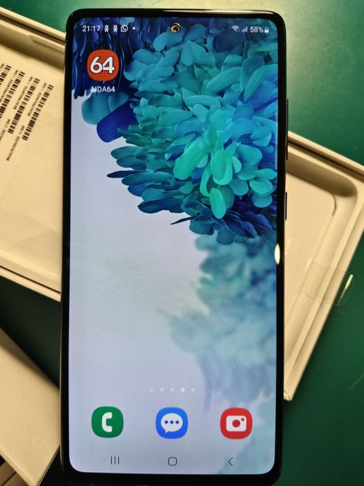 Samsung s20 FE в идеале.