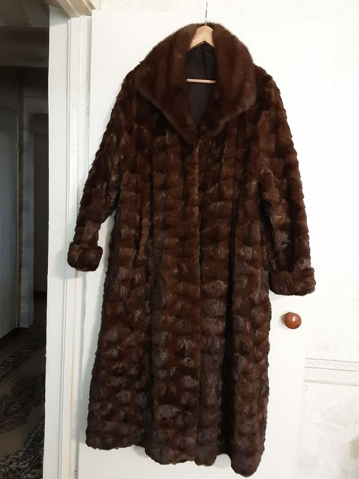 Продам норковую шубу