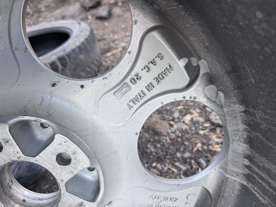 Диски  на  мерс  оргинал   р20