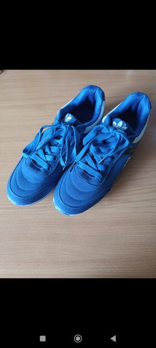 Новые кроссовки Адидас