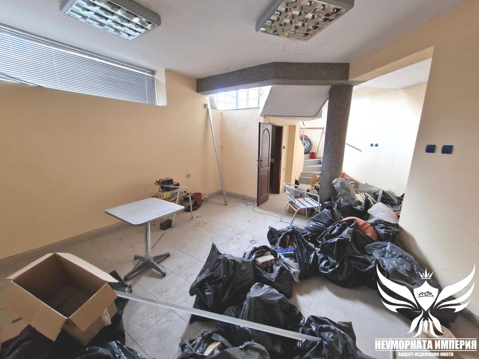 Под наем ново помещение 120кв. в гр.Асеновград, Бачковски път