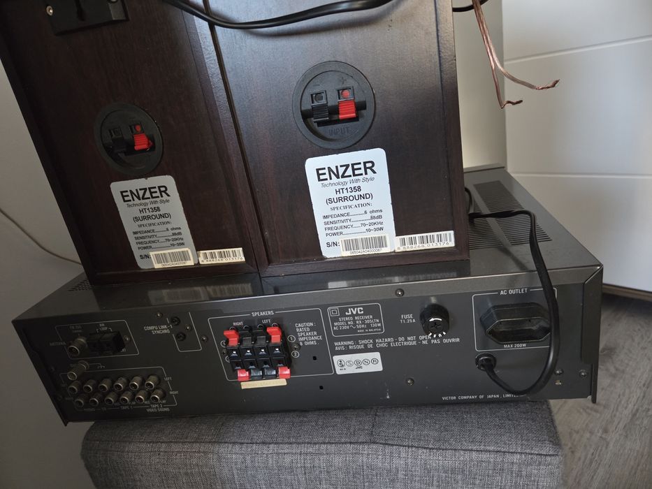 Vând amplificator RBK audio + boxe Enzer