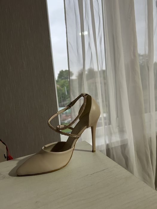 Обувки на ток