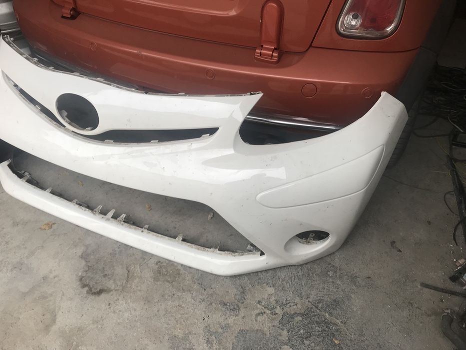 Предна брония за toyota aigo