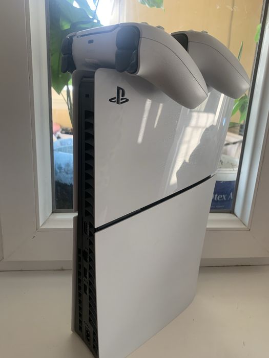 PlayStation 5 slim 1tb