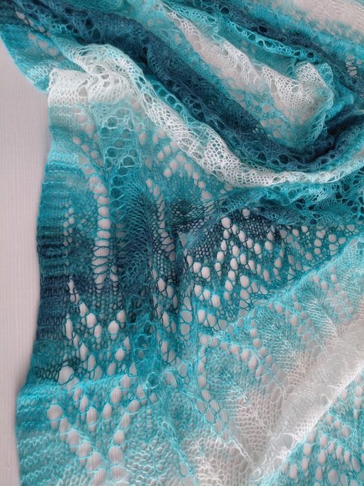 Ажурный палантин хэндмейд