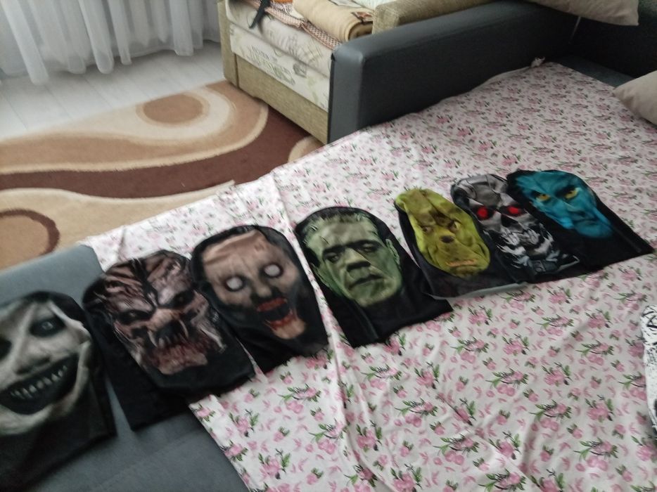 Маски из ткани..