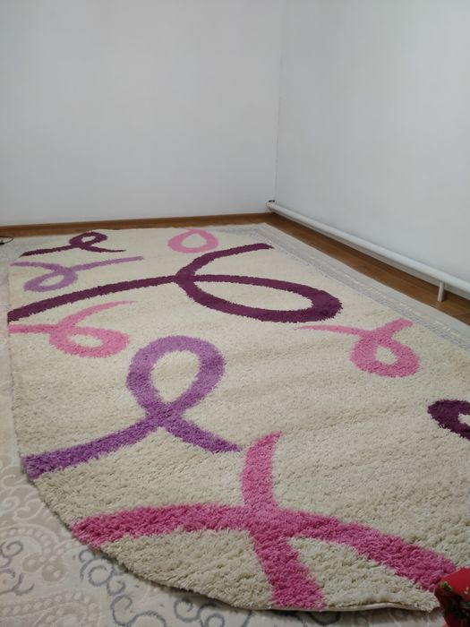 Овалны ковер продаеться