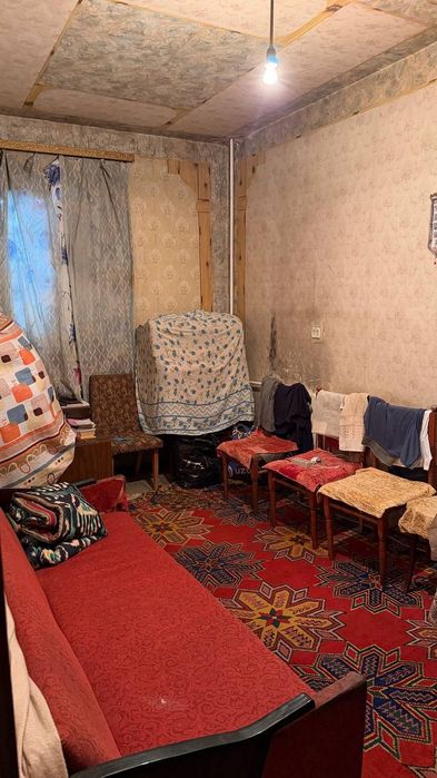 Срочно продаётся Ц-26 Чорсу 3/7/9 балкон 1х7 Шайхантаурский район