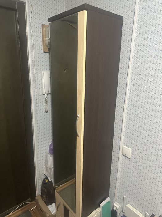 Срочно продам шкаф