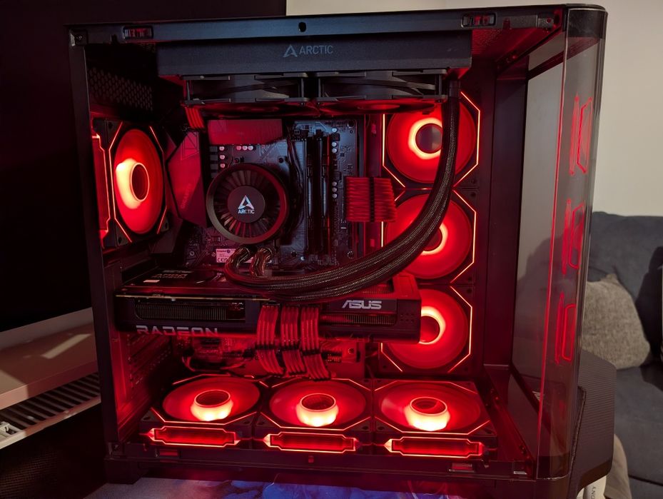 PC Gaming "Red Devil":  Ryzen 7 5800X3D, RX 9070 XT 16GB, 32GB DDR4